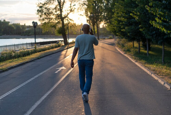 Simple ways to make walking a habit